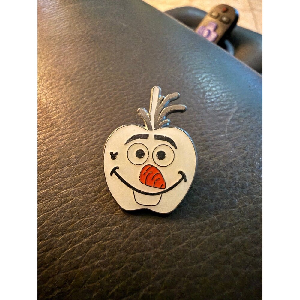 Olaf Candy Apple Frozen Disney Hidden Mickey Pin Trading